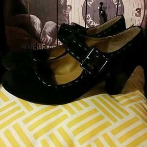 Suede icomfort heels